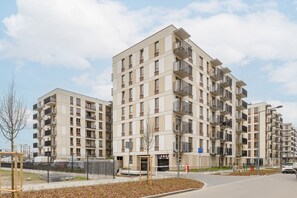 Vista frontal de la propiedad