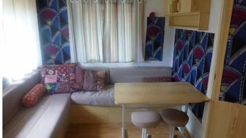 Fernseher, DVD-Player, Videothek