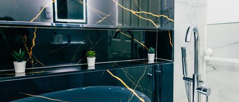 House | Bathroom | Shower, deep soaking tub, hair dryer, towels