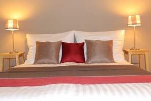 1 chambre, fer et planche Ă repasser, Wi-Fi, draps fournis
