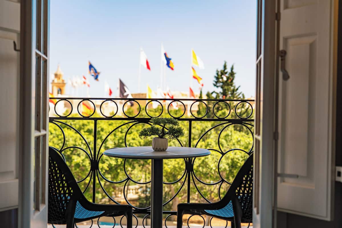 Deluxe Double Room, Balcony | In-room safe, laptop workspace, blackout drapes, iron/ironing board