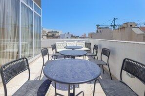 Deluxe Double Room with Terrace | Terrace/patio