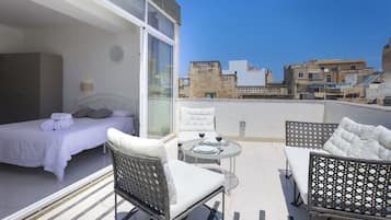 Deluxe Double Room with Terrace
