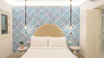 Double Room | In-room safe, desk, soundproofing, iron/ironing board