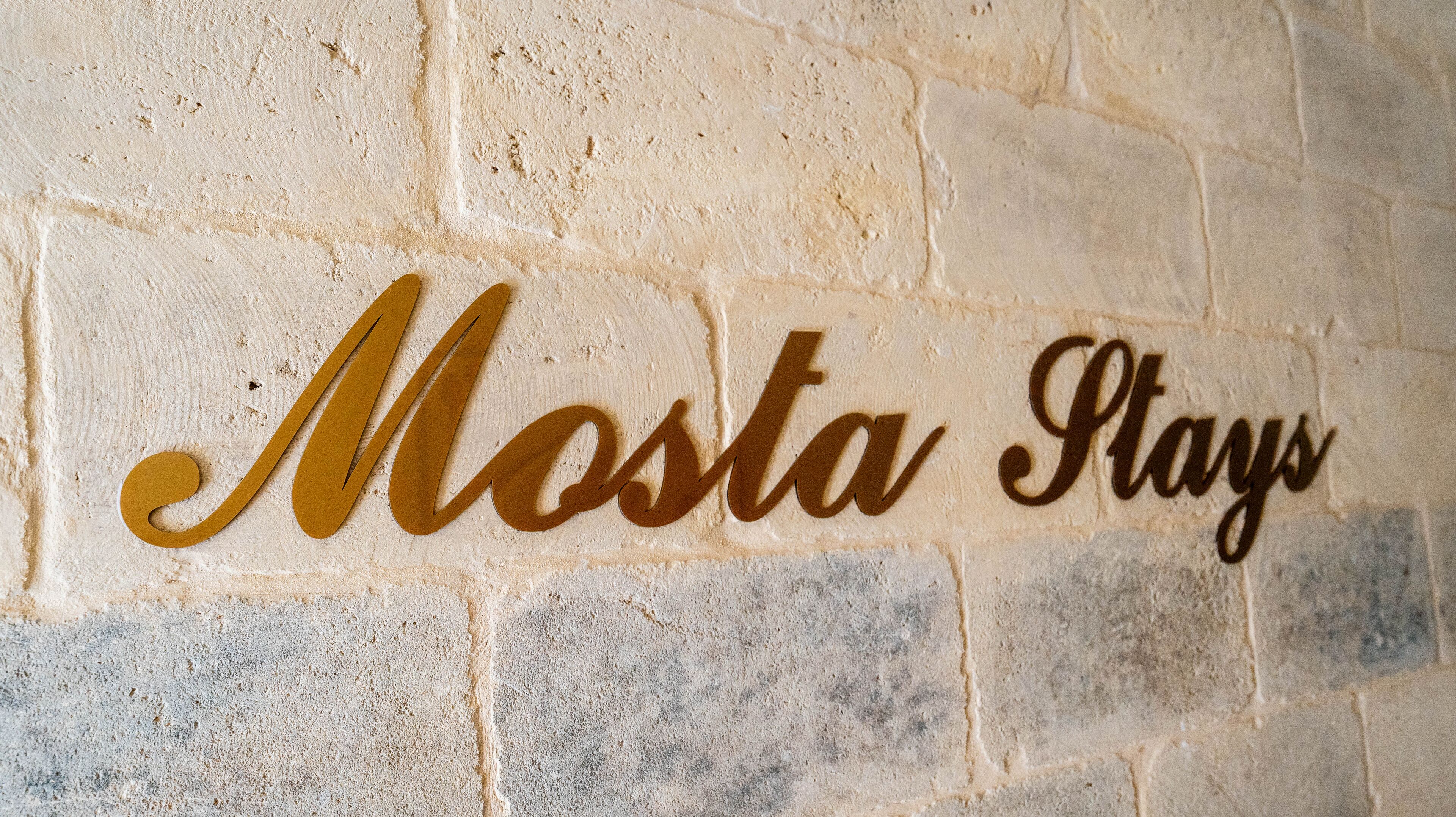 Photo - Mosta Stays by Zzzing