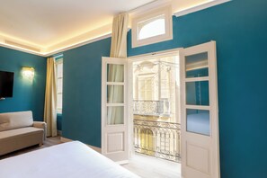 Family Double Room, Balcony, City View | In-room safe, desk, soundproofing, iron/ironing board - Mosta Stays  (Mosta)