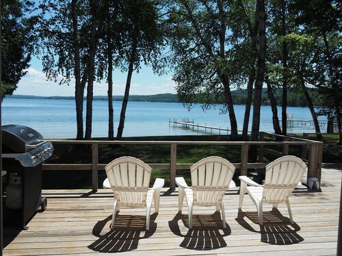 Birch Cove Bungalow - Gorgeous Lakefront with Private Dock!