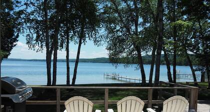 Birch Cove Bungalow - Gorgeous Lakefront with Private Dock!