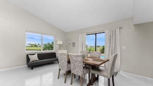 Unclassified image, 4 of 24, button - The Cozy Coconut~2Bd~2Ba~PRIVATE POOL~GOLF COURSE VIEW~NEARBY BEACHES (Rotonda West)