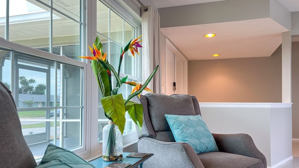 Unclassified image, 1 of 24, button - The Cozy Coconut~2Bd~2Ba~PRIVATE POOL~GOLF COURSE VIEW~NEARBY BEACHES (Rotonda West)