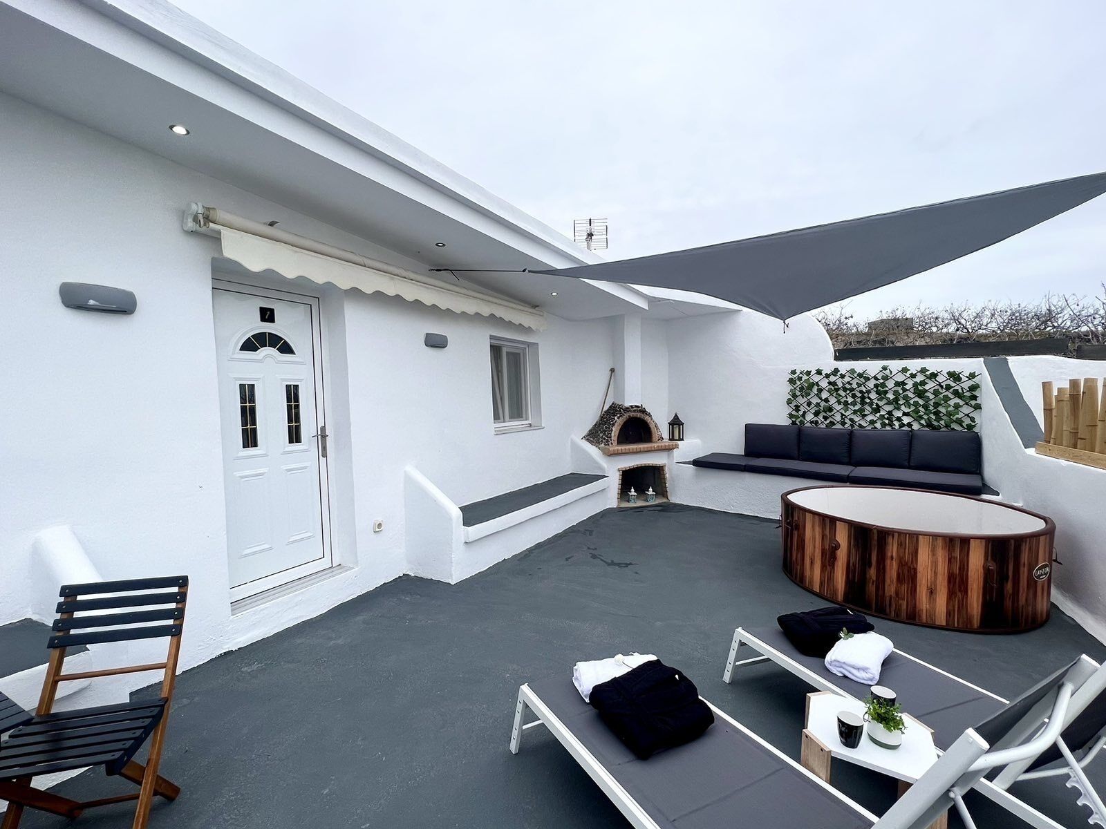 Deluxe Apartment | Terrace/patio