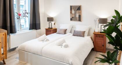 4-Zimmer-Haus mit Küche und Bad, und wir können Ihnen eine Lösung für Ihr Parkproblem anbieten