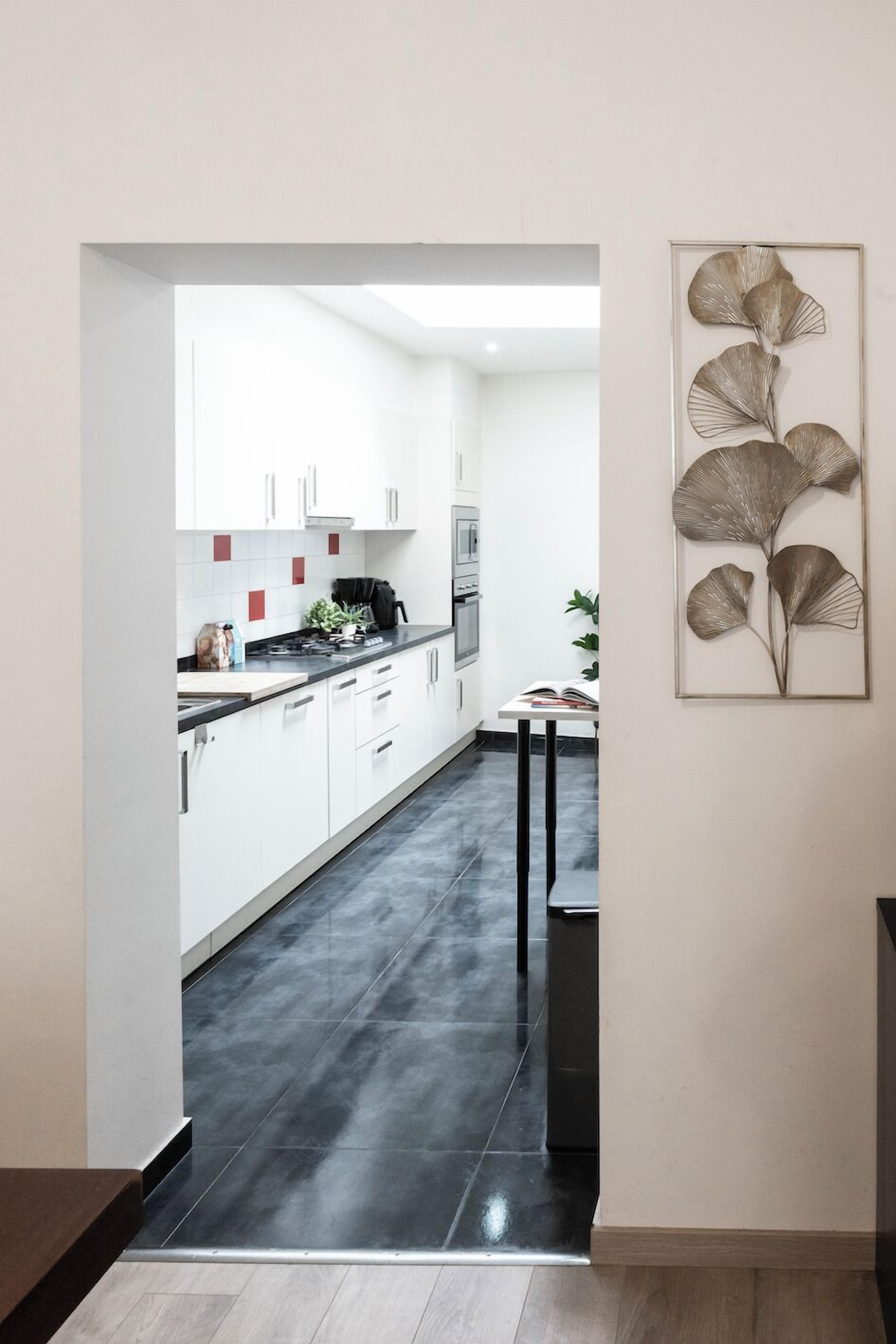 Réfrigérateur, four, plaque de cuisson, lave-vaisselle