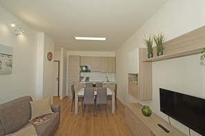 Apartment | 2 bedrooms - Poggio al Lago 17 by Wonderful Italy (Sirmione)