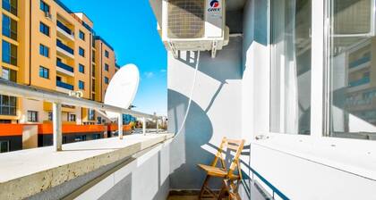 Nomad Friednly | AC | Metro | Kitchen