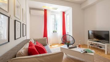 TV, fireplace, offices