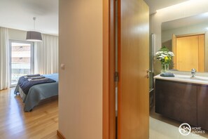 Room - Home Azores - Pico do Salomão Poolside Retreat (Ponta Delgada)