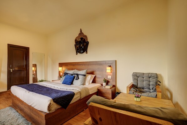 غرفة ديلوكس مزدوجة | ملاءات من القطن المصري وأغطية فراش متميزة وألحفة محشوة بالريش