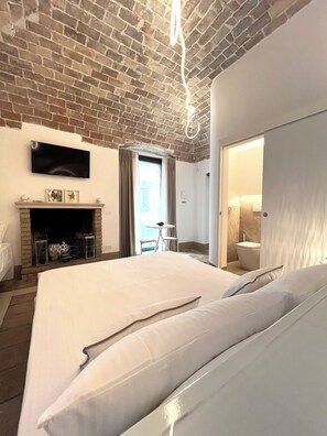 Comfort Quadruple Room | Premium bedding, blackout drapes, iron/ironing board, free WiFi - RESIDENZA ORTENSIA (Petacciato)