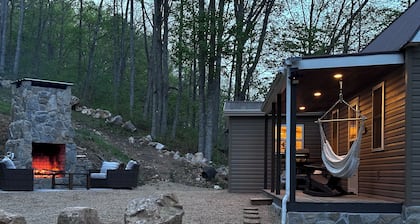 Mountain Tranquility, 1 Bedroom cabin secluded in the mountains of E Tennessee