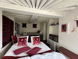 3 camere, culla da viaggio, Wi-Fi, lenzuola