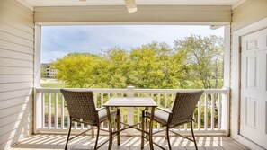 Outdoor dining - 233 Wedgewood - Barefoot Resort Rentals (North Myrtle Beach)