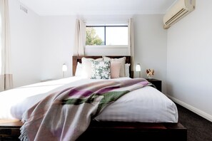 3 chambres, fer et planche à repasser, Wi-Fi gratuit, draps fournis