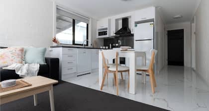 Riverside Gem with Parking & WiFi