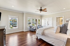 5 soverom, strykejern/-brett, wi-fi (inkludert) og sengetøy