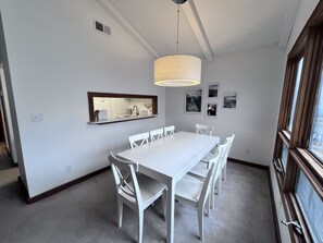 Dining - Perfect place to stay for all seasons (Sugar Mountain)