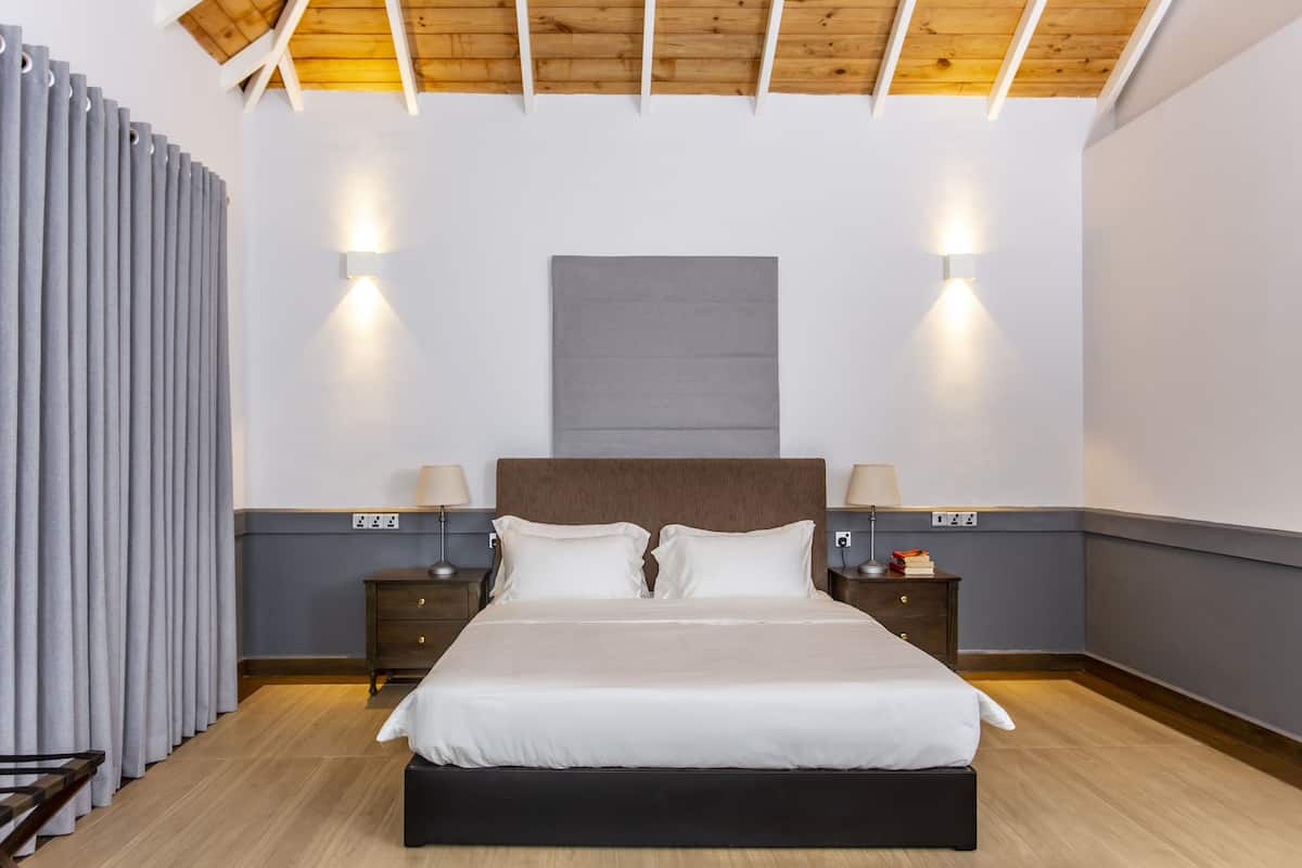 Standaard kamer | 1 slaapkamer, luxe beddengoed, een kluis op de kamer, een bureau