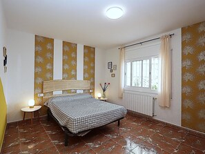 6 bedrooms, free WiFi