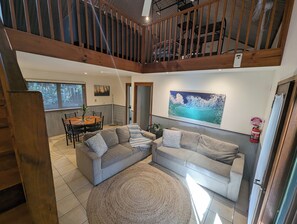 Classic Cabin, Garden Area