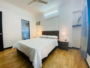 2 bedrooms, desk, iron/ironing board, WiFi