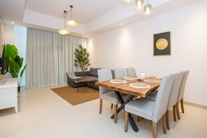 Classic Villa | In-room dining - Zapbed Villa C62-03 (Dubai)