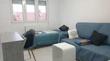 4 bedrooms, iron/ironing board, free WiFi, bed sheets