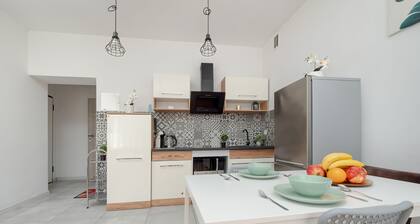 Cosy Studio With Parking by Renters