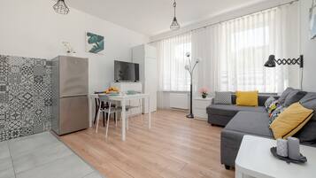 Studio, Kitchen | Living room