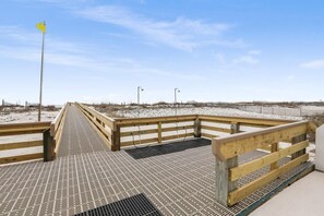 Property grounds - Island Winds West 774 : Gulf Views | Beachfront Condo w/ Pools, Walk to Hangout (Gulf Shores)