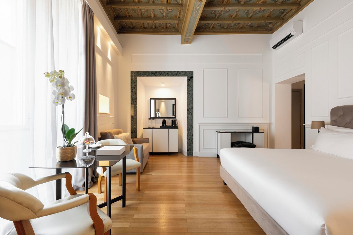 Splendid Deluxe Connecting Rooms | エジプト綿のシーツ、高級寝具、羽毛の掛け布団、ミニバー