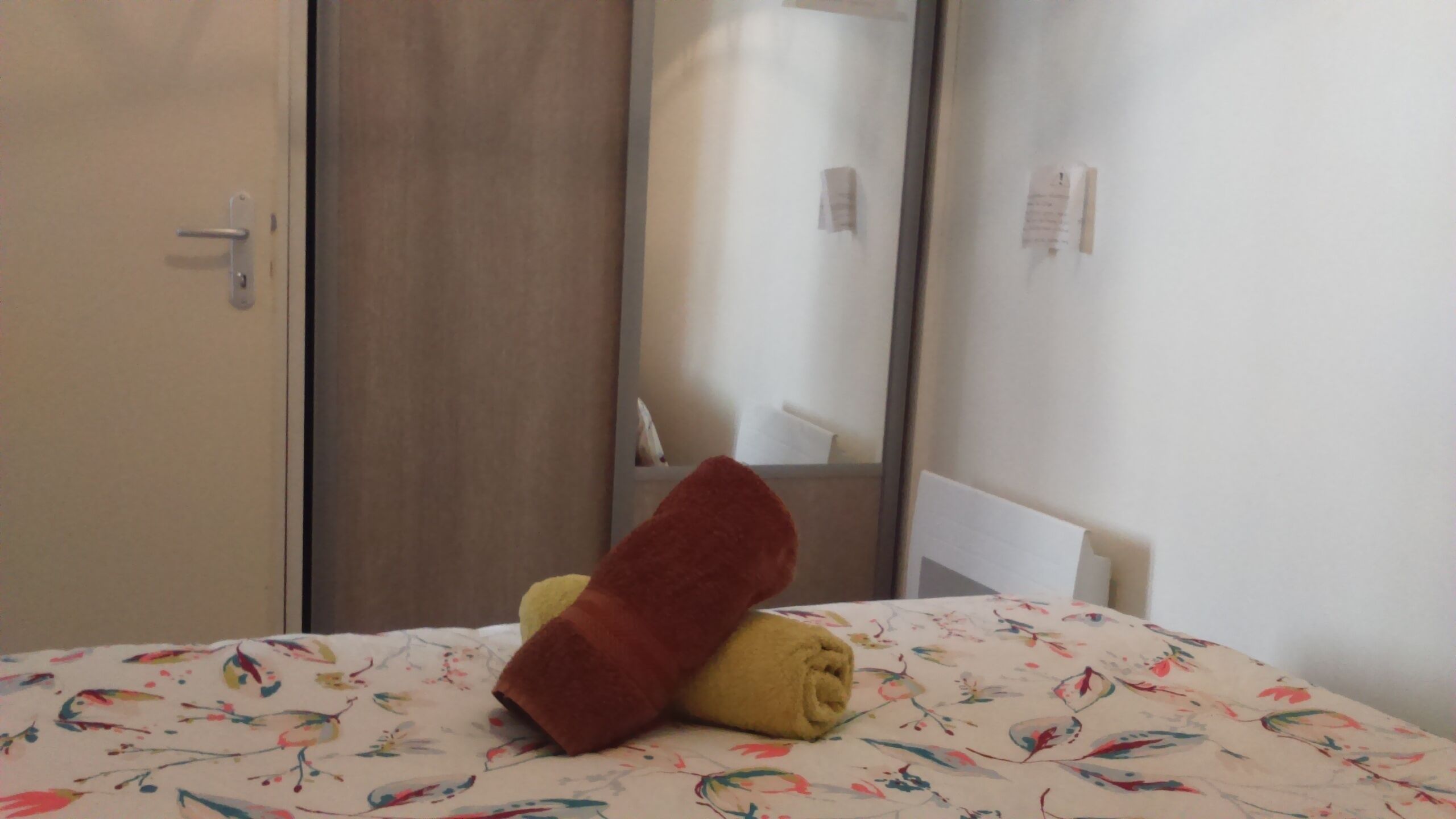 1 chambre, fer et planche à repasser, Wi-Fi, draps fournis