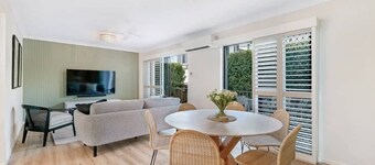 Budds Villa 2 By Khove