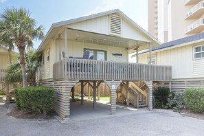 Condo, 2 Bedrooms | Exterior