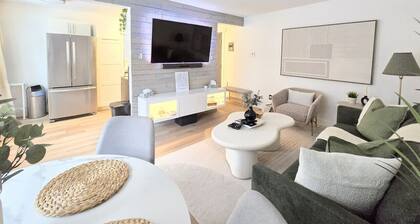 2 Bedroom Suite Downtown w/ Parking