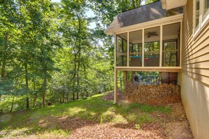 House (3 Bedrooms) | Interior - Golf + Hike: Home w/ Resort Perks in Hedgesville (Hedgesville)