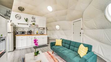 Apartment (0 Bedroom) | Interior