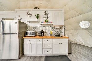 Apartment (0 Bedroom) | Interior