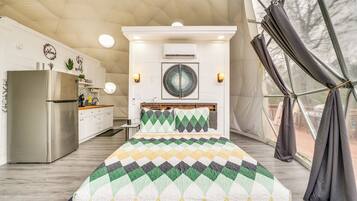 Apartment (0 Bedroom) | Interior