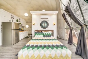 Apartment (0 Bedroom) | Interior
