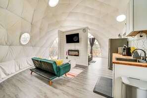 Apartment (0 Bedroom) | Interior